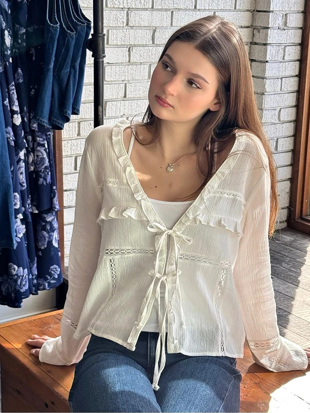 ARDENE Ruffle Tie Front Blouse in White Size XS Like New